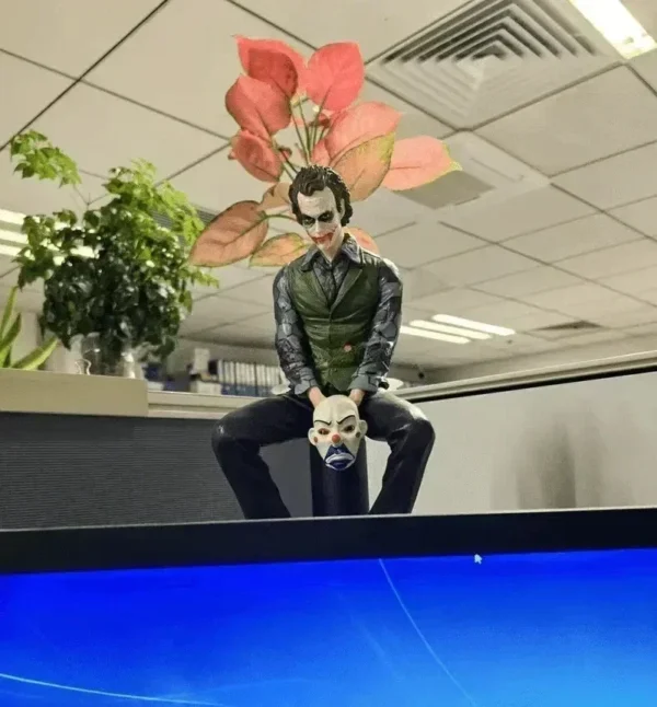 Anime Joker Sentado - Imagem 6