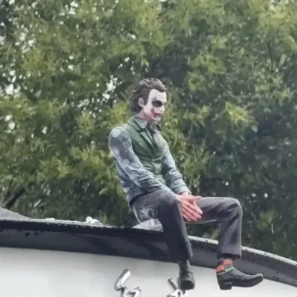 Anime Joker Sentado - Imagem 11