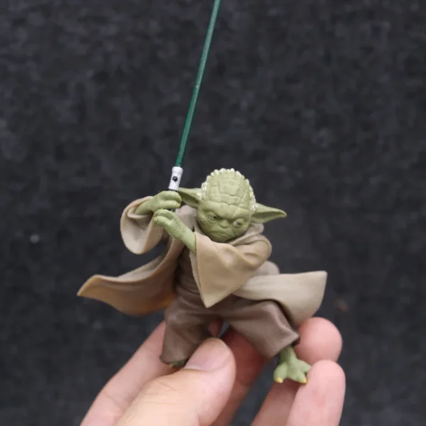 Mestre YODA com espada Action Figure